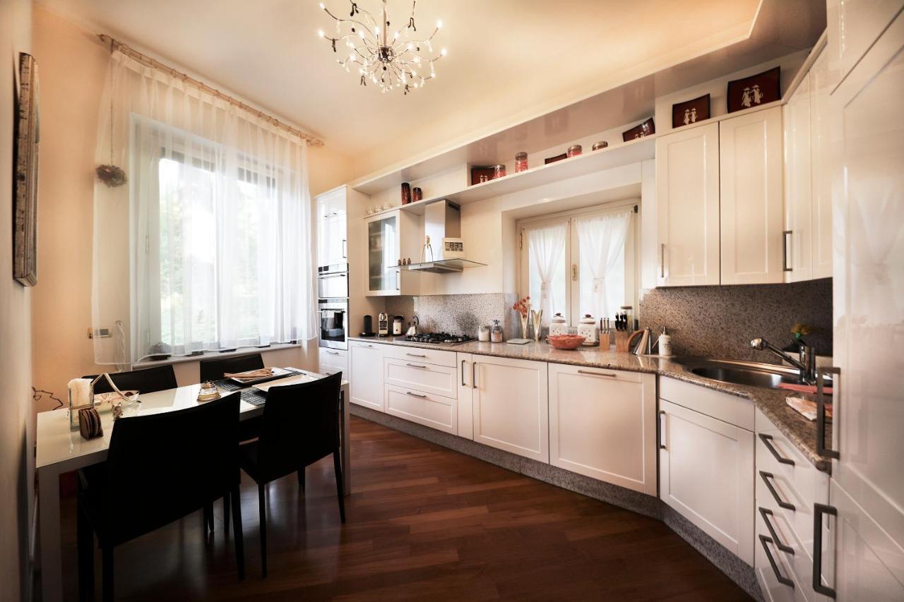 Villa Castiglioni Luxury Apartment Laglio Habitación foto